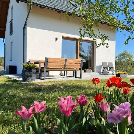Dom Na Kaszubach "White House" Caloroczny Na Wylacznosc Stężyca Esterno foto