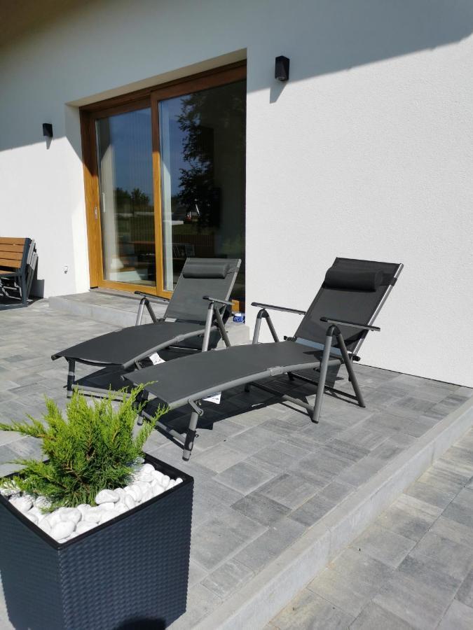 Dom Na Kaszubach "White House" Caloroczny Na Wylacznosc Stężyca Esterno foto
